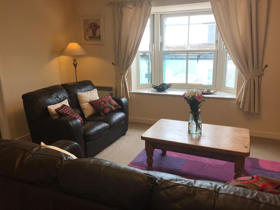 Great Offer 2 Bed Tenby Flat Free Parking Exterior photo